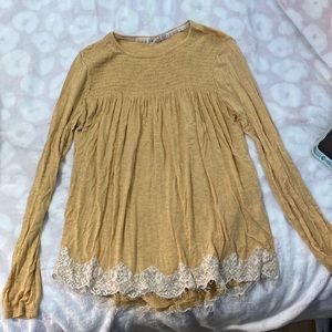 Long sleeve top with lace detail at bottom